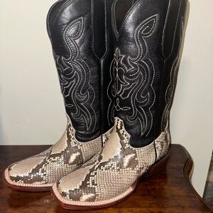 Women’s boots